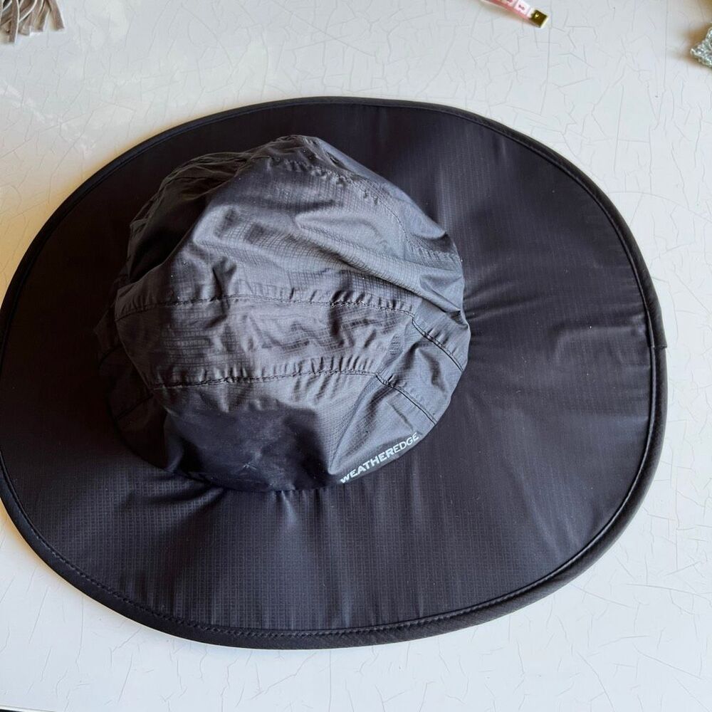Eddie Bauer Weatheredge Bucket Hat in black, wide brim and ripstop fabric